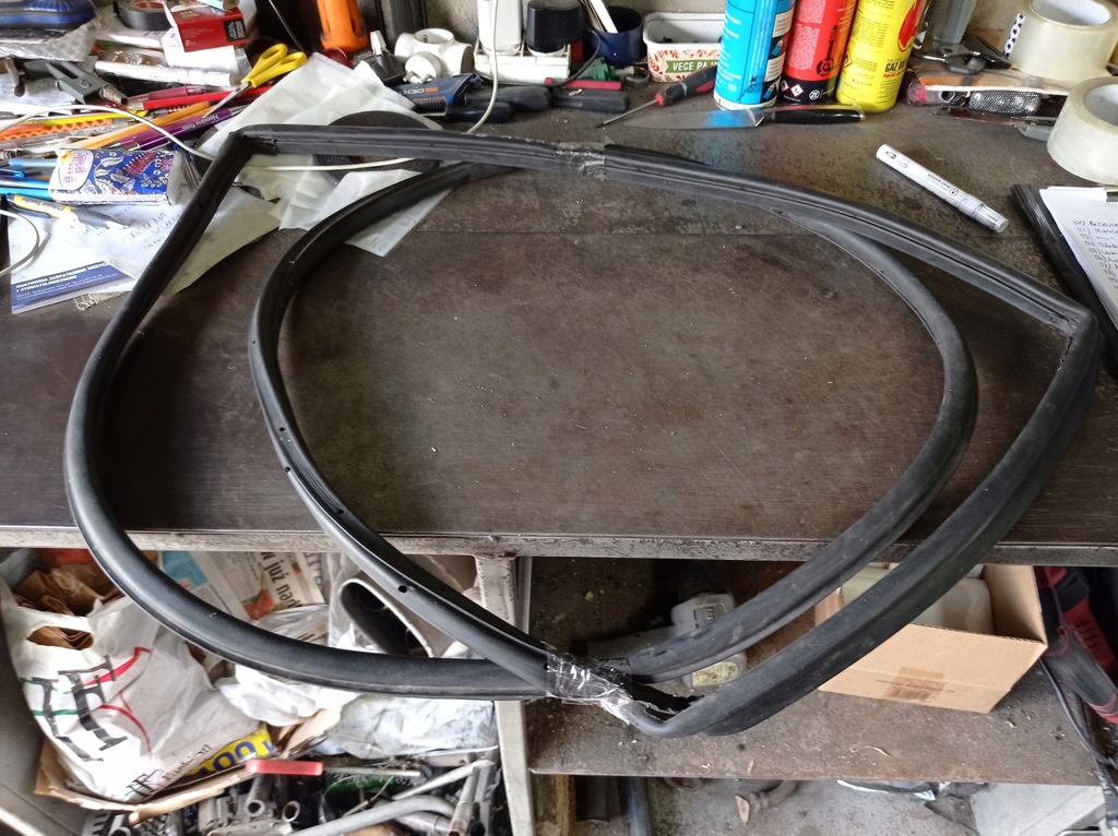 фото №1, Mazda premacy - прокладка na двері правий задня