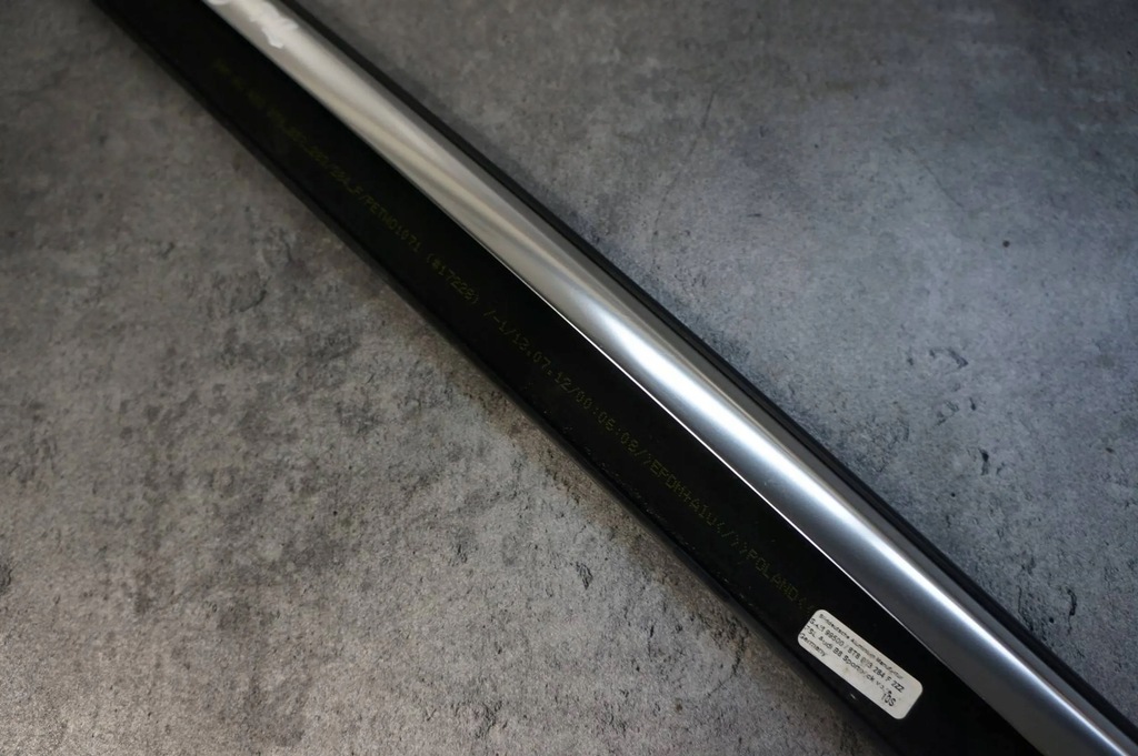 фото №6, Молдинг уплотнитель правый перед audi a5 8t lift 5d