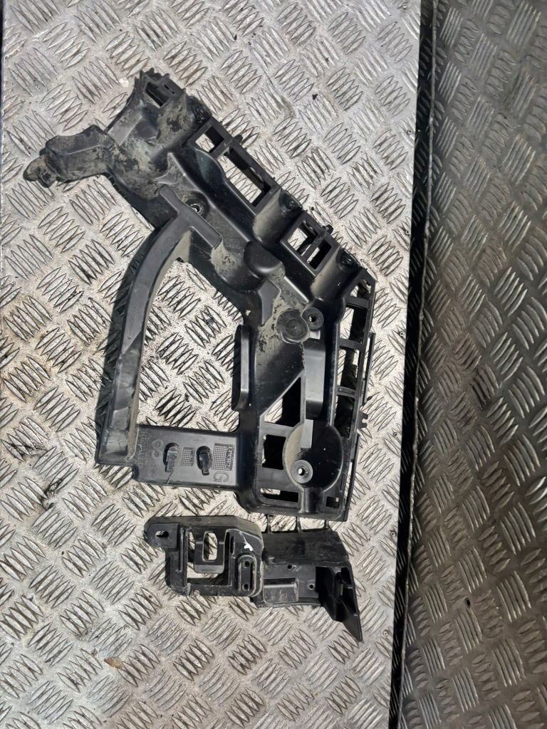 фото №1, Напрямна кронштейн бампера задня espace v 850445100r 850450808r