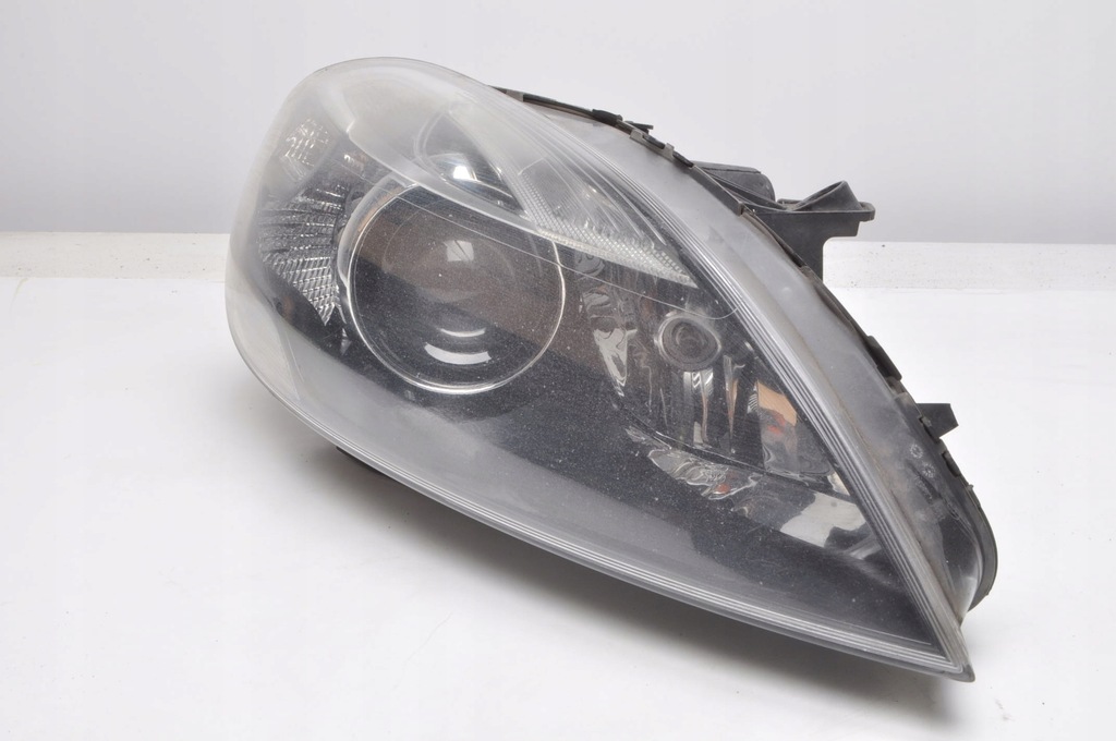 фото №1, Volvo v40 ii лампа правая передняя правый перед 31420010