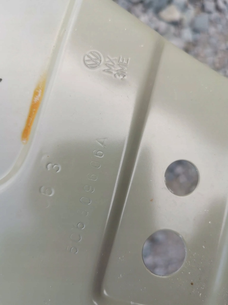 фото №5, Jetta 5c крыло правый задняя обшивка