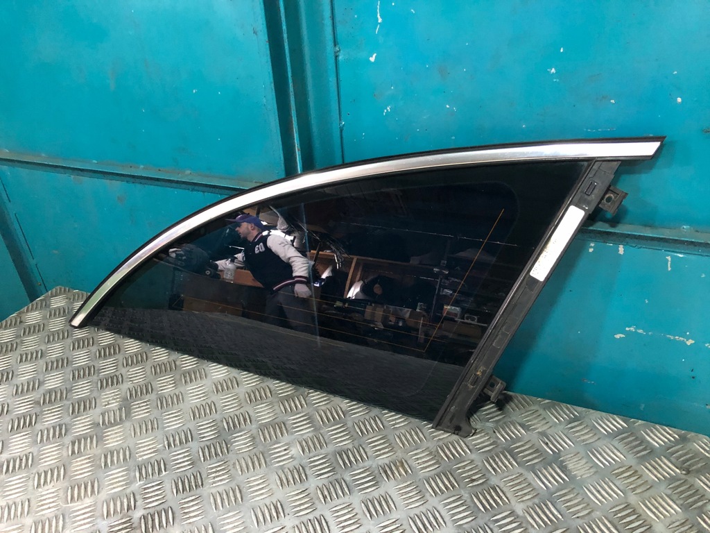 фото №1, Mercedes w251 стекло кузовная правый задняя правая