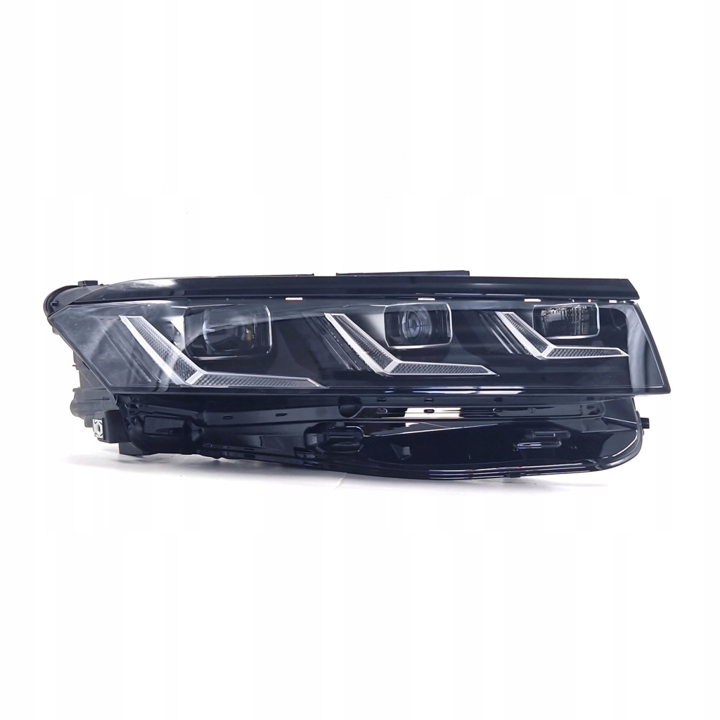 Купить Vw touareg cr7 адаптивный led лампа 761941082d