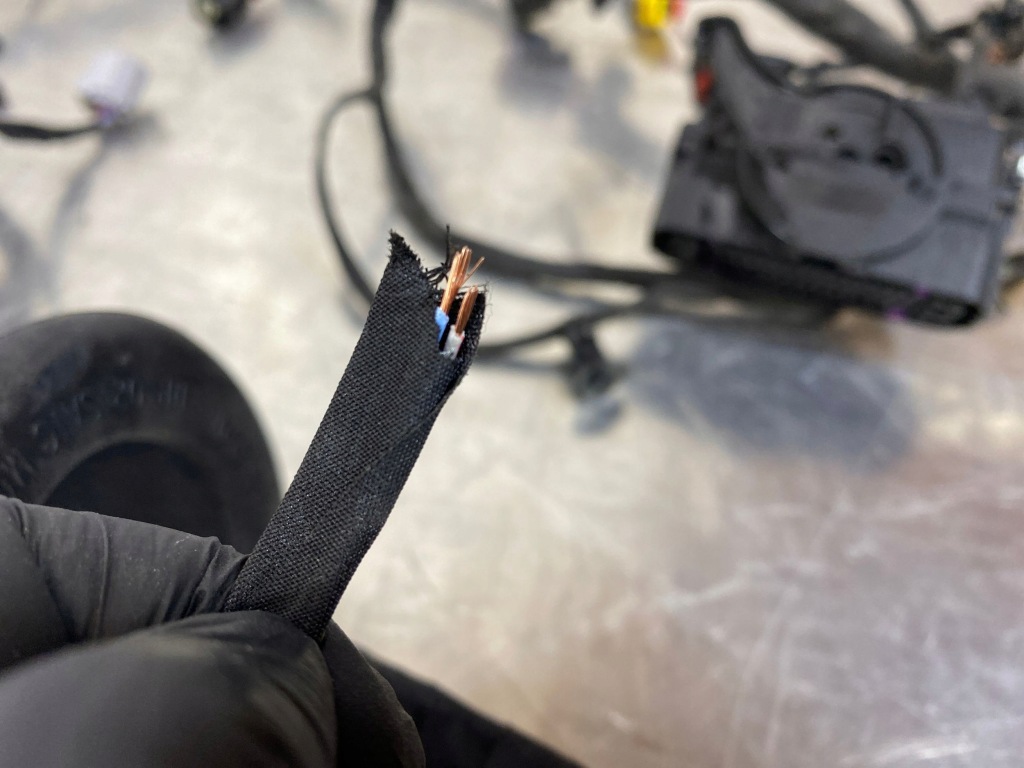 2025 mg hs джгут двигуна 654519552 Зі Шроту