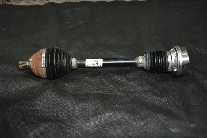фото №1, Привідний вал ліва vw passat b8 3q0407271d