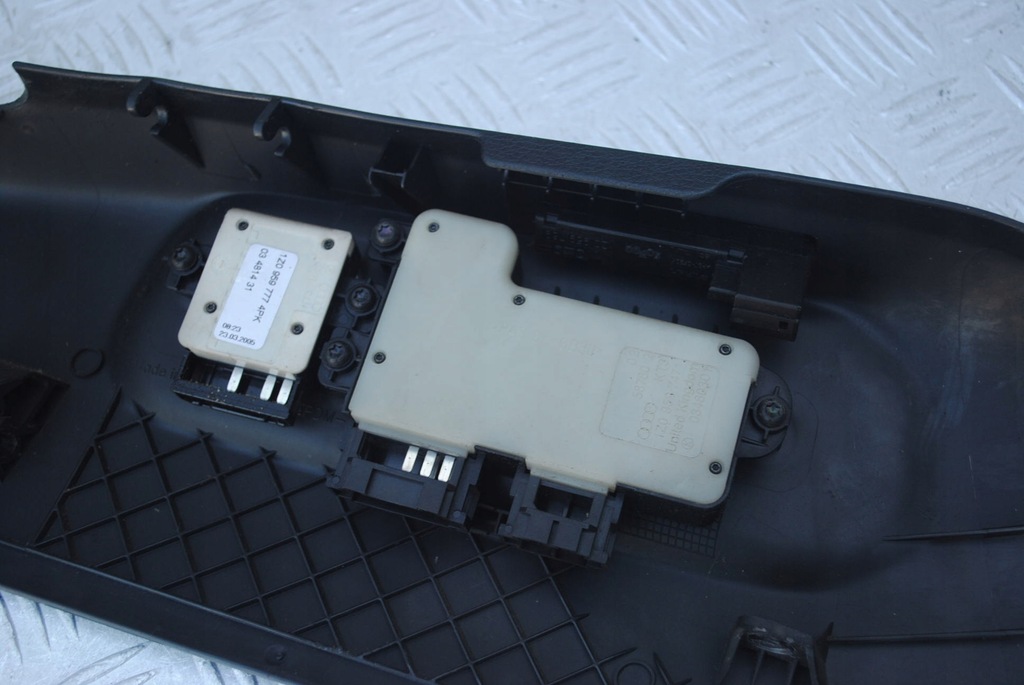 фото №5, Захист сидіння ліва + перемикачі регулювання пам'ять сидіння vw passat b6