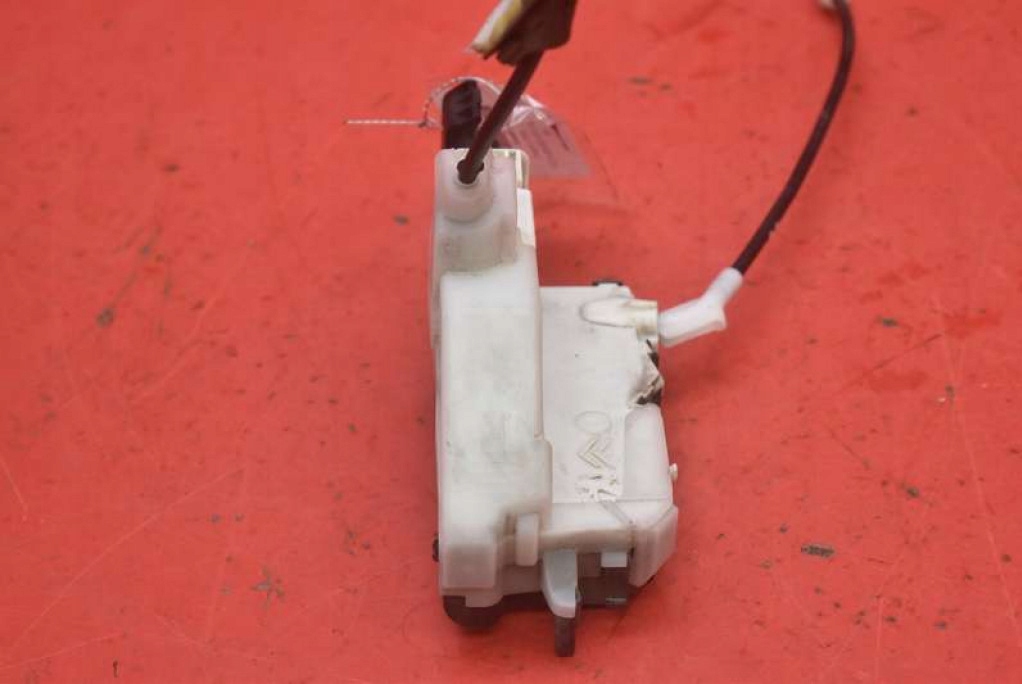 фото №6, Замок двері правий перед передній eu 732290 peugeot 5008 1 i 09-13