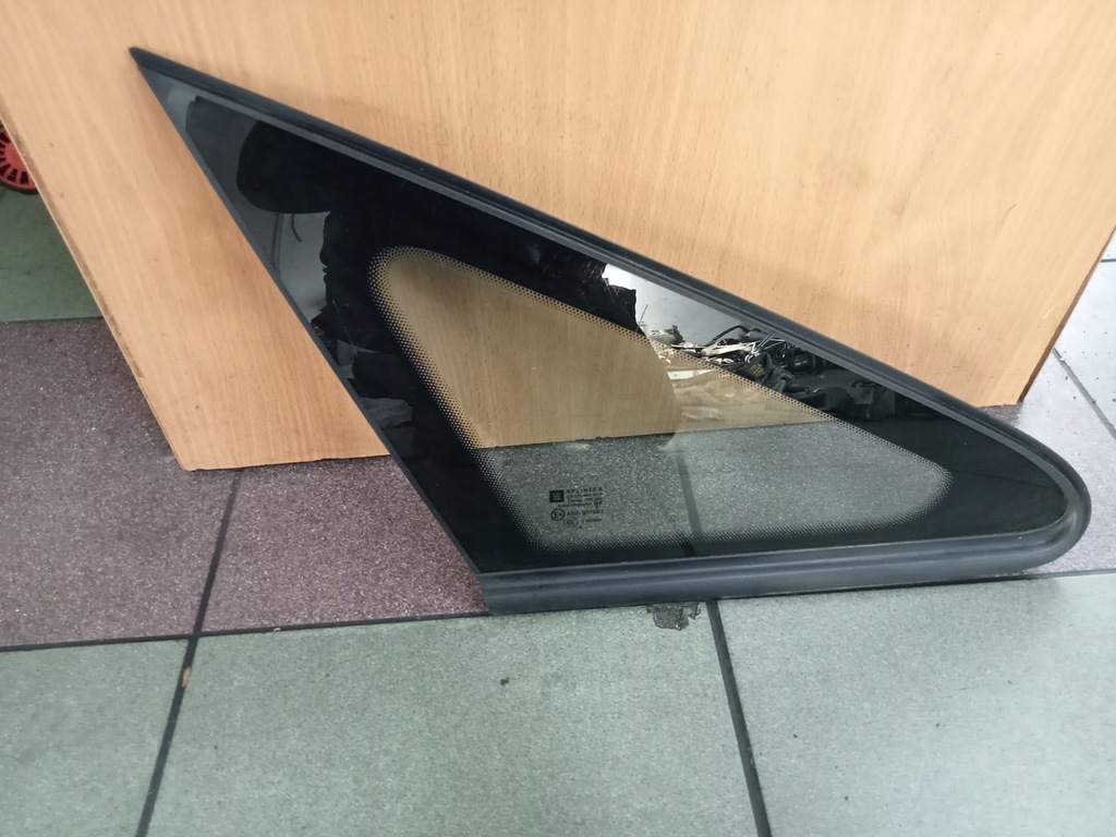 фото №1, Передняя левая стекло кузовная opel zafira b