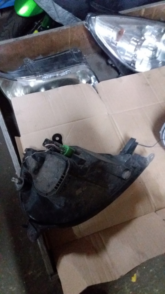 фото №2, Лампа перед права ford ka