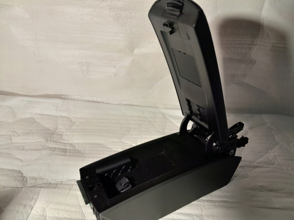 Mercedes sl500 r230 подлокотник a2306800450 a2306800050 Недорого