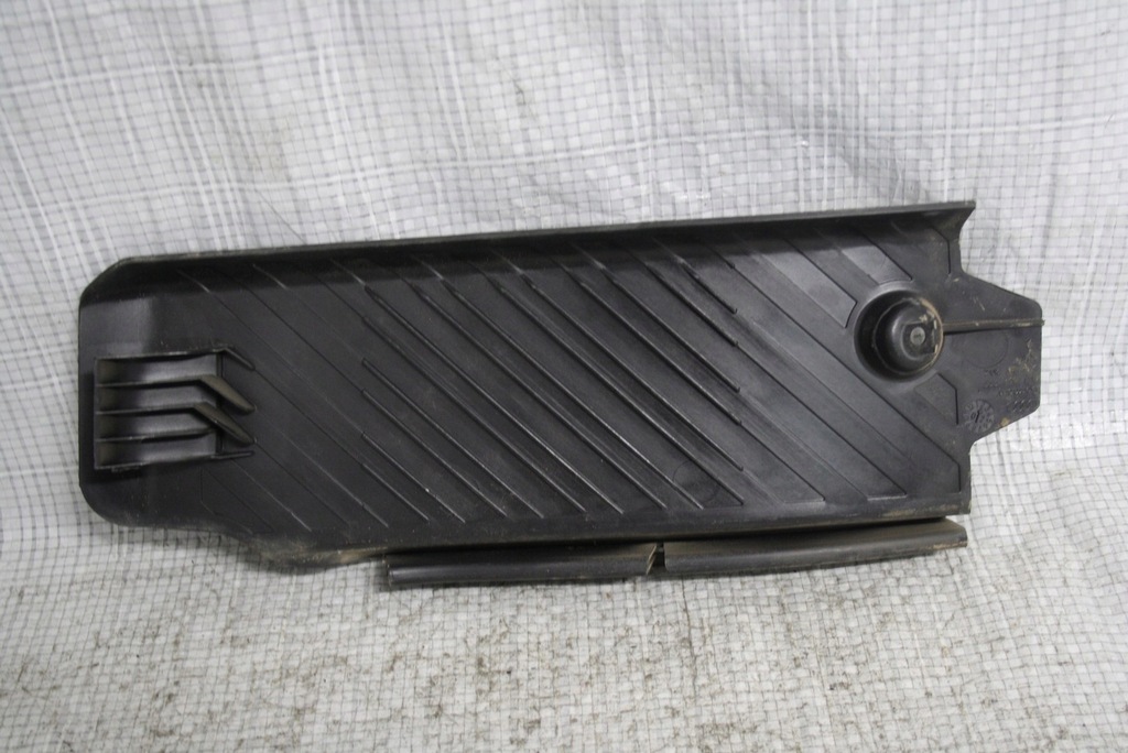 фото №11, Подножка подножка audi a4 b7 8e1864777