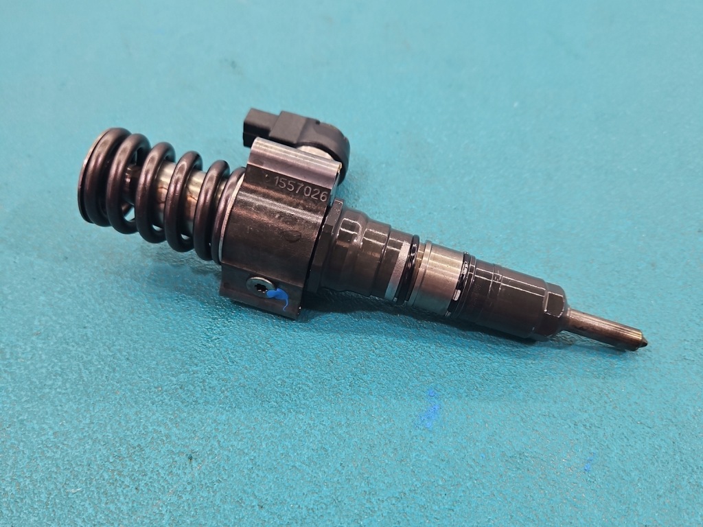 Купити Перевірений насос-форсунка 03g130073t 2.0 tdi