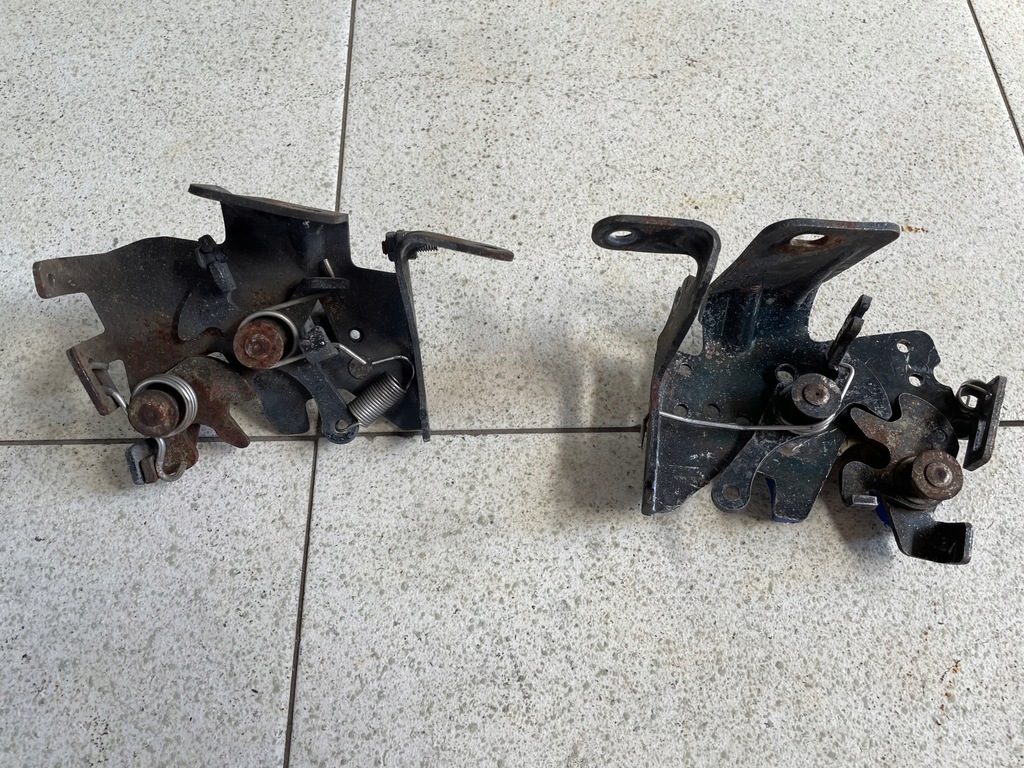 фото №1, Замок решётка капот scania r 1800469