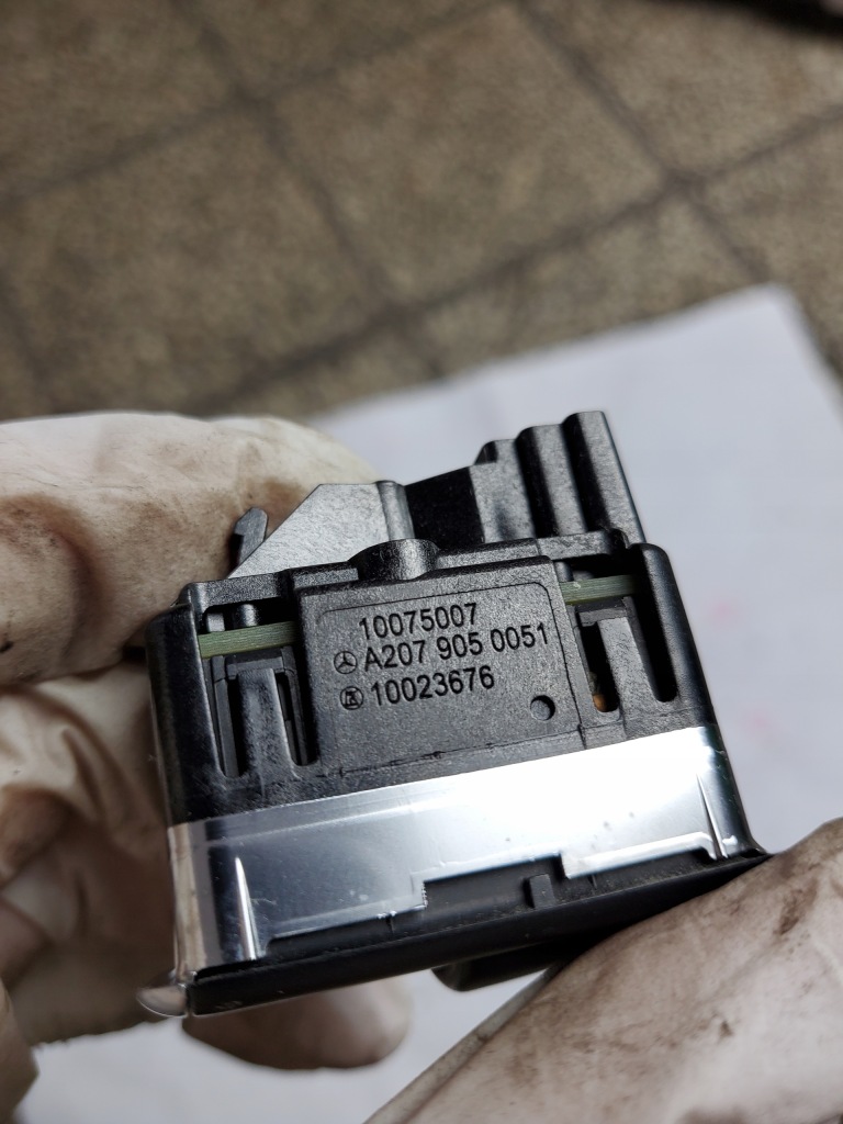 фото №3, Перемикач mercedes-benz оригінальний номер a2079050051