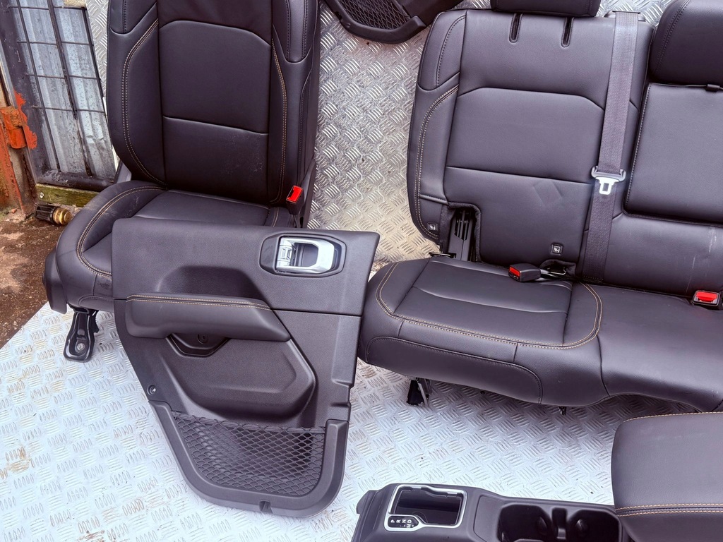 фото №5, Салон jeep wrangler jl 2025 сидіння обшивки тунель jak nowe