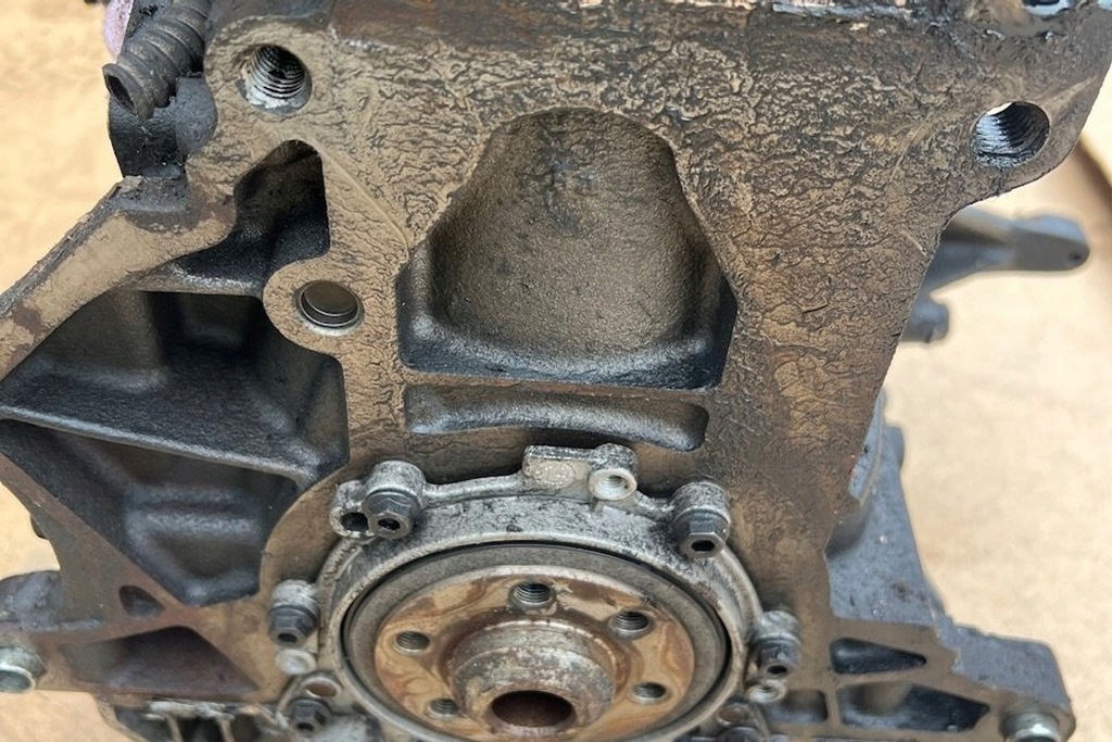 фото №12, Двигатель ford galaxy wgr 038103373r 1.9l дизель 85kw 2004