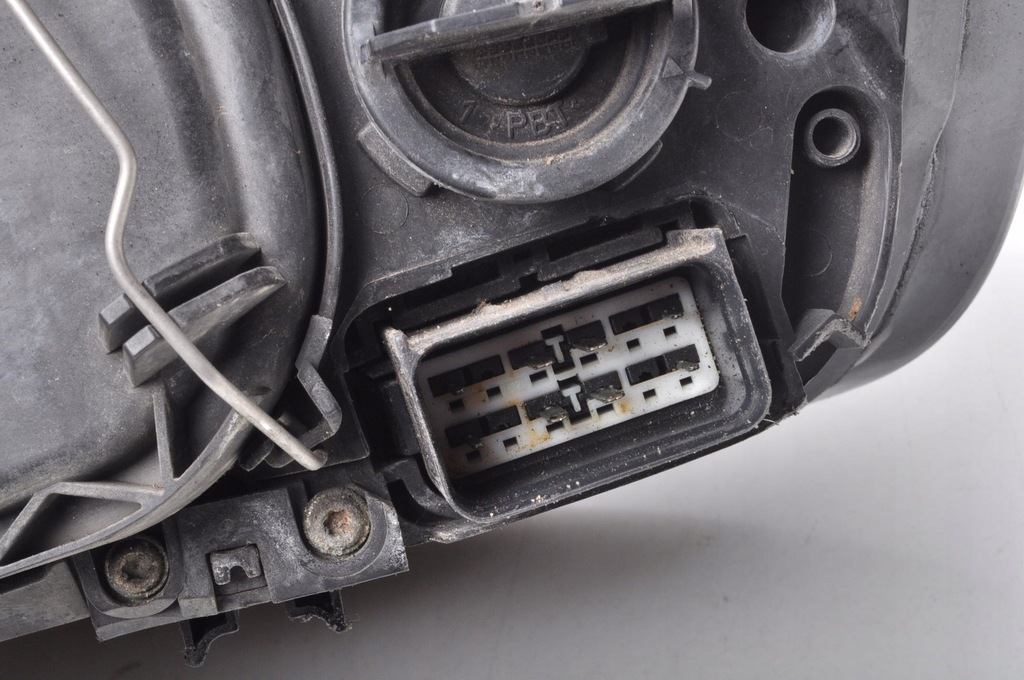 фото №7, Volvo v50 лампа правая передняя правый перед europa 30698649