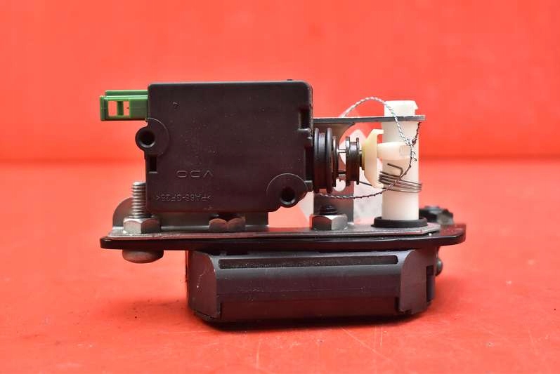 фото №5, Замок крышки задняя багажника нижний 51247016050 land rover discovery iii 04-09