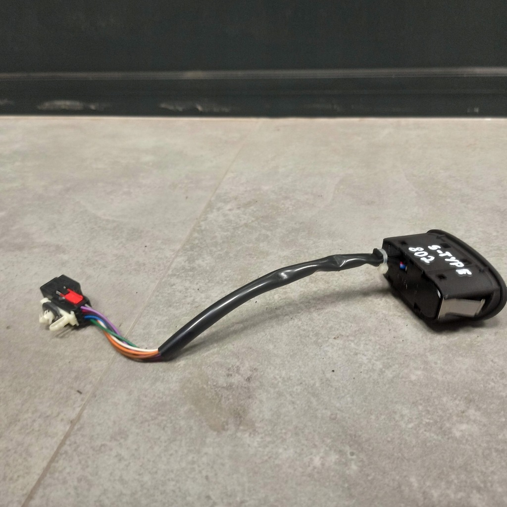 фото №7, Jaguar s-type переключатель крышки заливной 2r83-9b242-ad