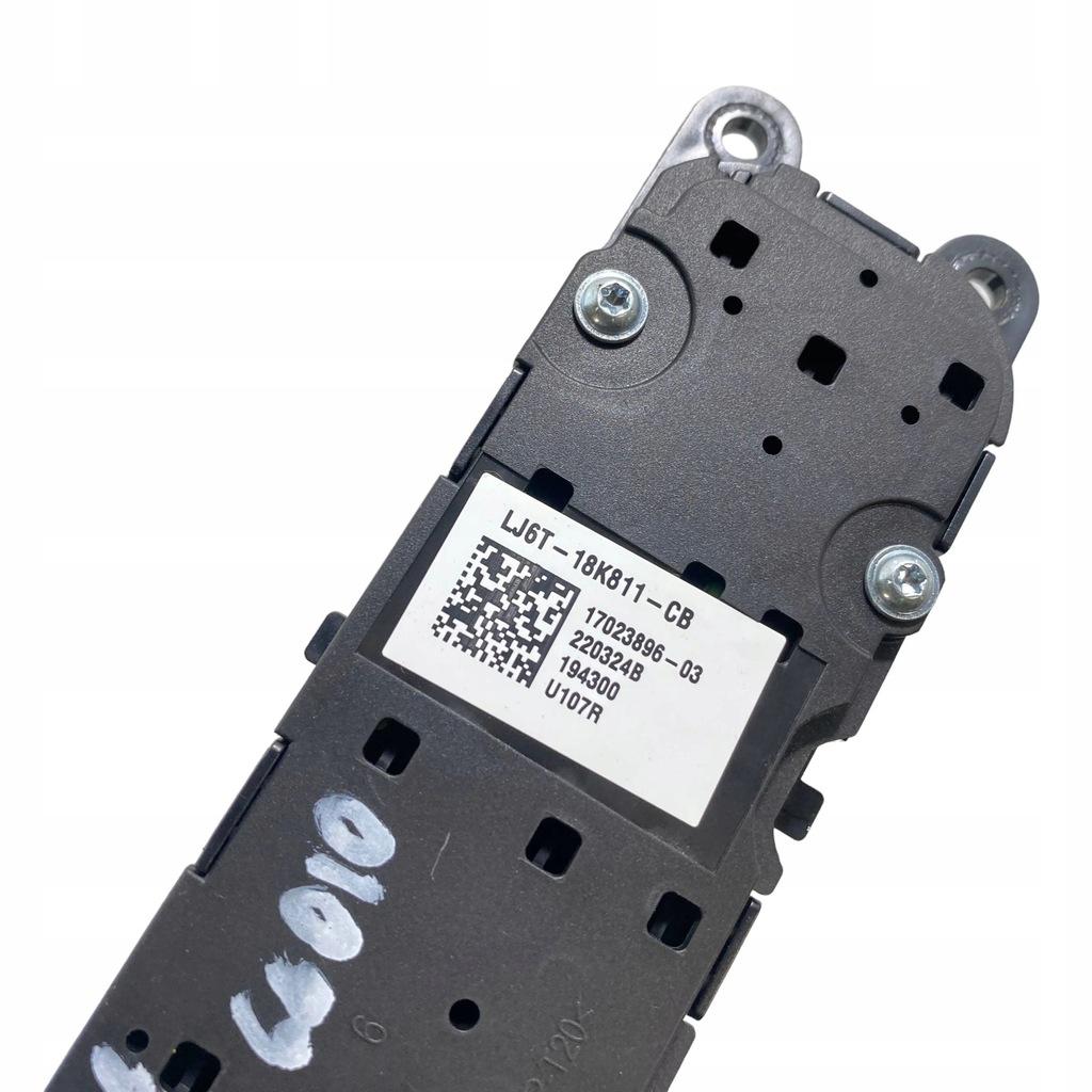 фото №8, Ford escape iv 2022 кнопки / переключатель регулировки громкость