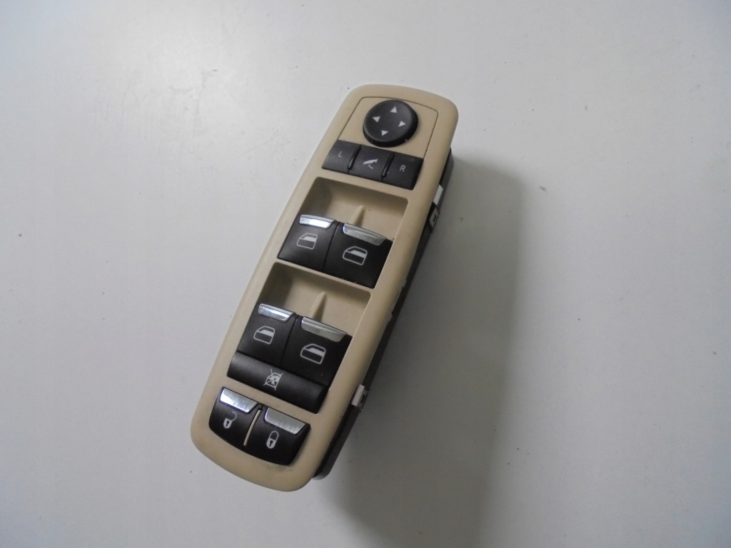 Купити Перемикач вікон maserati levante 670025408