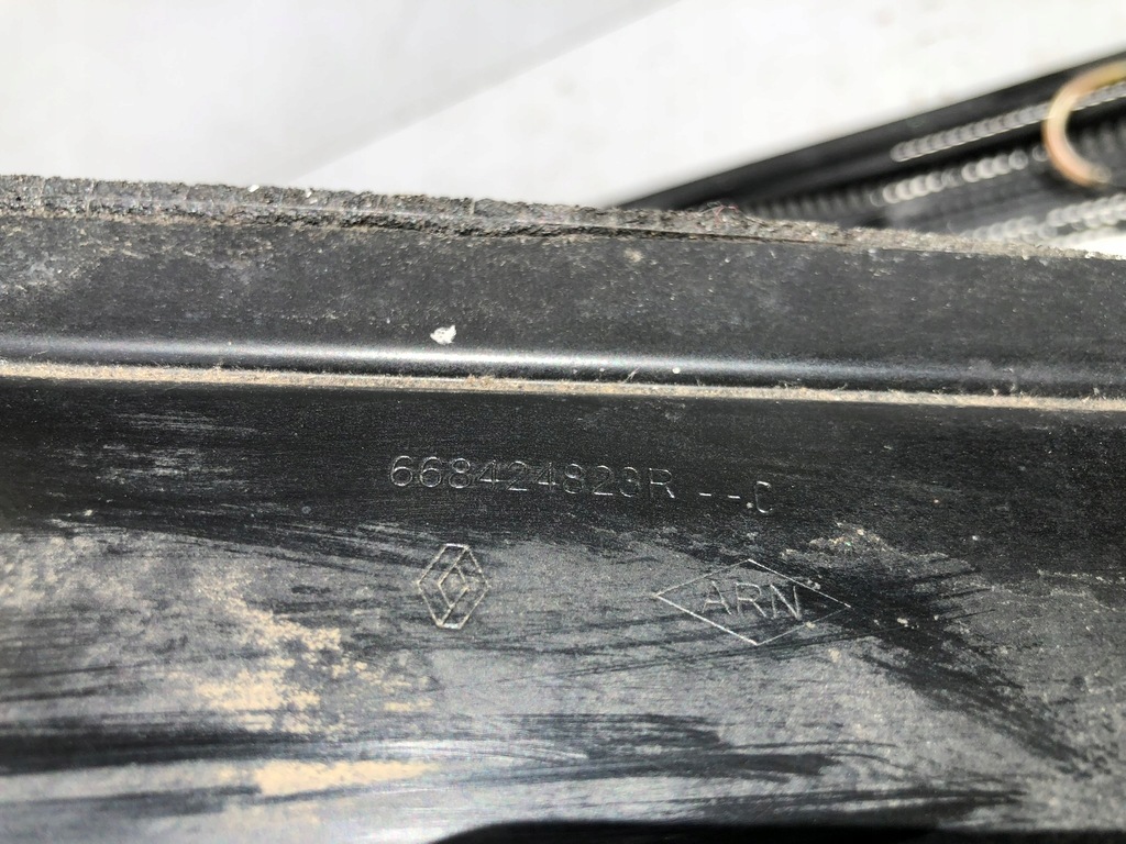 фото №8, Renault megane v e-tech жабо 668123667r 668124040r 668424823r