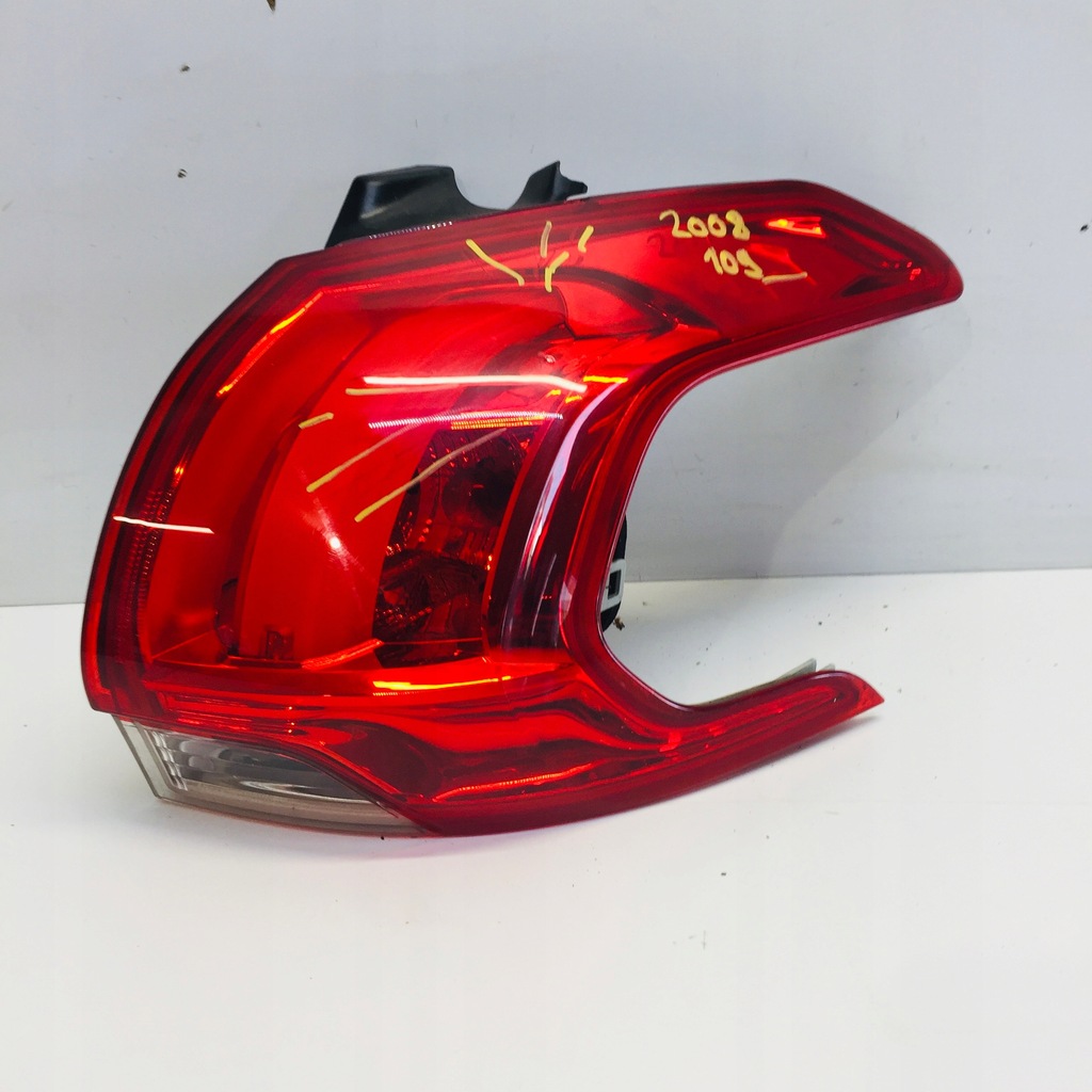 фото №1, Лампа правая задняя peugeot 2008 #109