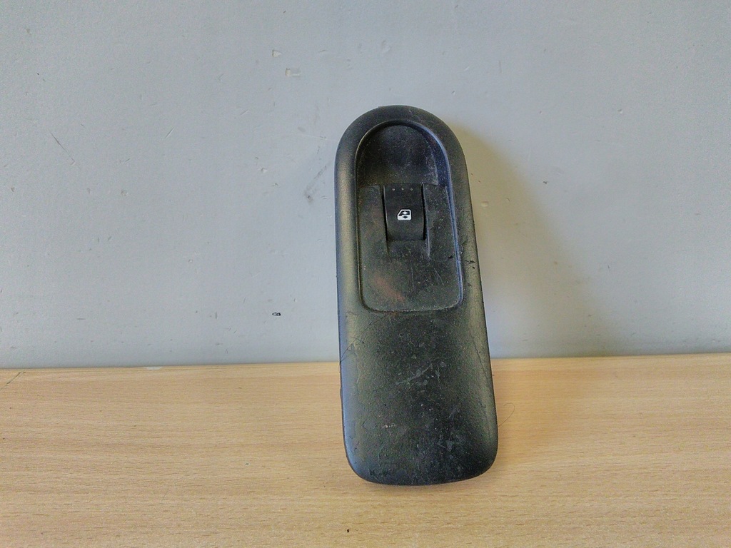 фото №1, Scenic ii панель стекло правый передний 156013740