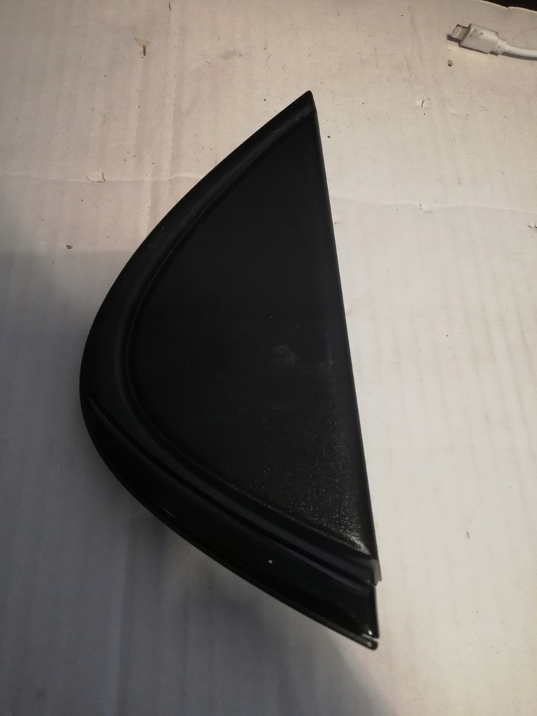 фото №1, Трикутник скло двері правий задня toyota yaris iv 20-