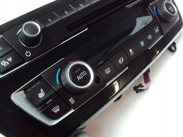 фото №4, Панель радио кондиционера bmw serii 1 f30 lift