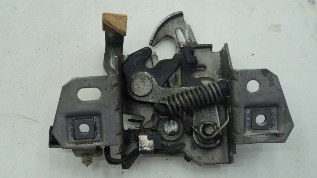 фото №1, Volvo v50 s40 c30 c70 замок капот перед засов