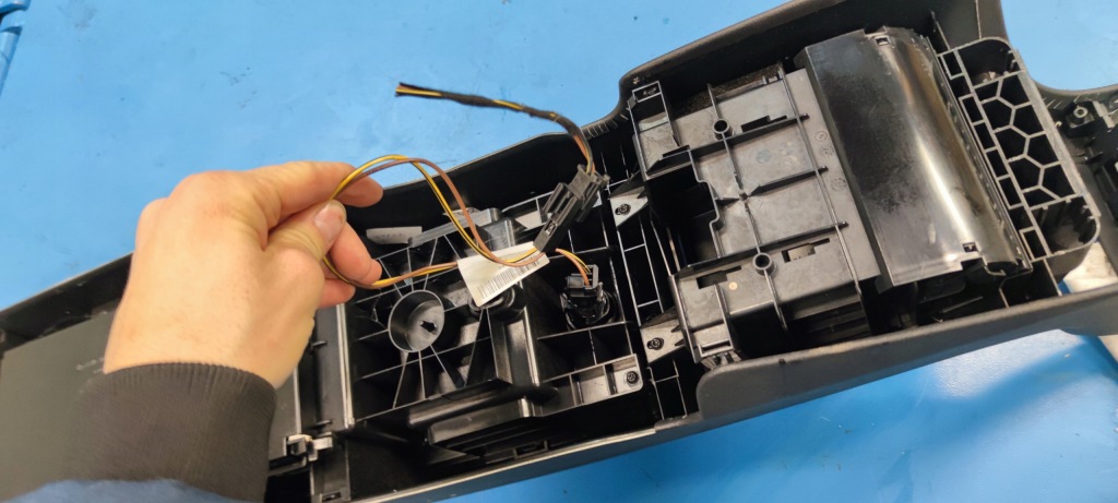 фото №9, Mercedes w219 підлокітник задній шторка