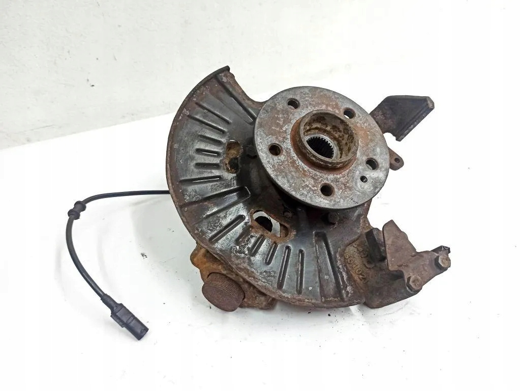 фото №14, Поворотный кулак передняя правая mercedes-benz m w163 381021 2.7l дизель 120kw