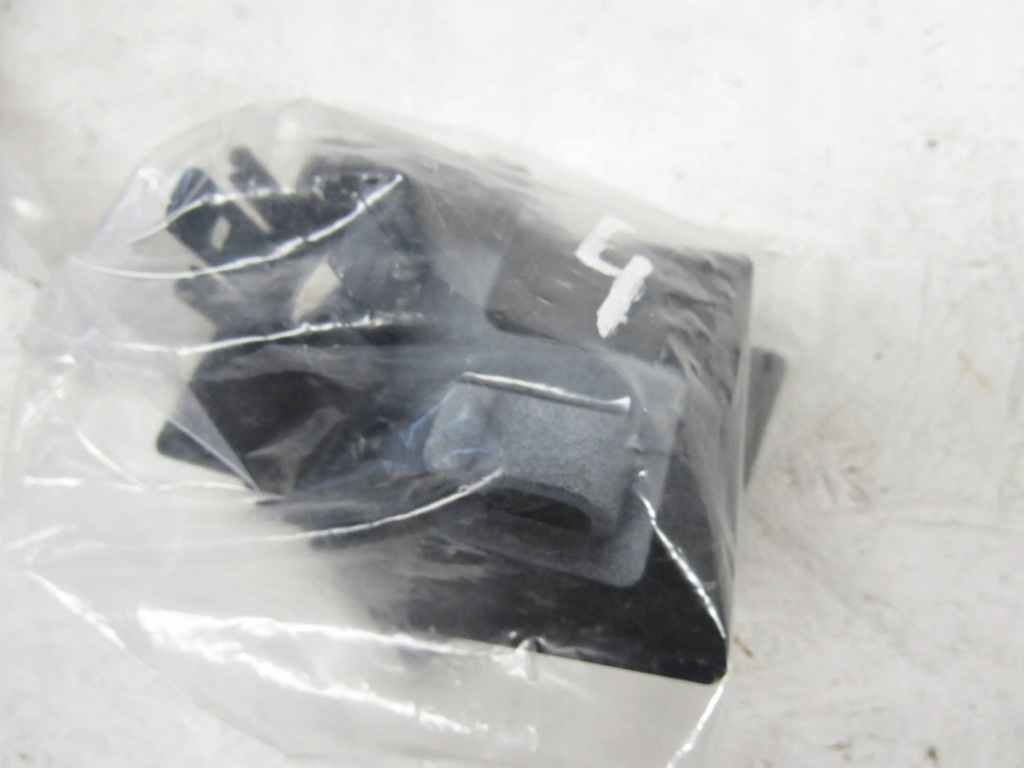 фото №1, Opel corsa f кронштейн датчиков задняя