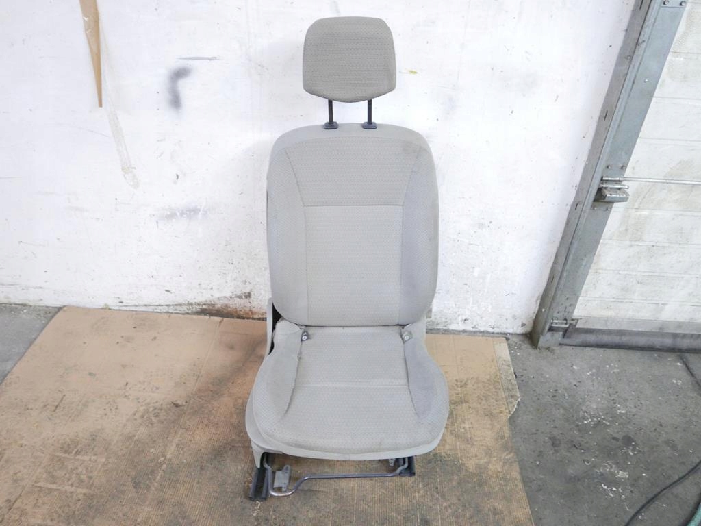 фото №2, Сиденье пассажира правый перед renault clio iii phi