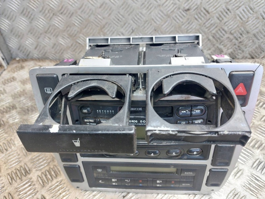 фото №4, Рамка панель обдув консоль середня радіо підсклянник galaxy mk1 lift