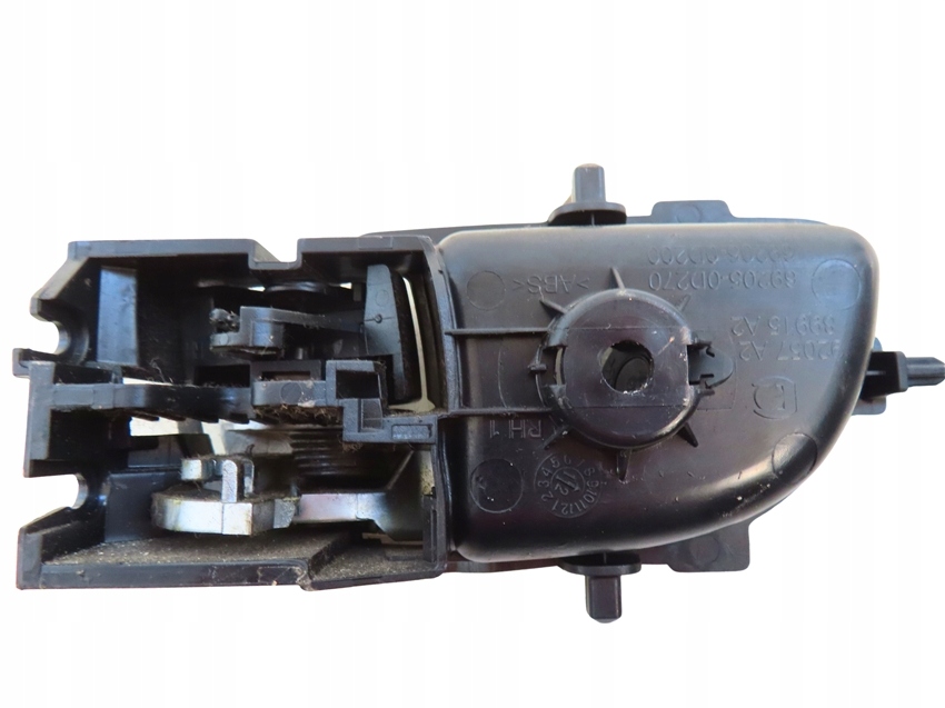 Ручка внутренняя передняя правый  toyota auris 2 2012-2018 год 69205-0d200 Цена