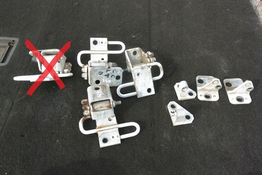 фото №1, Петля дверь перед задняя vw passat cc lift lc9a