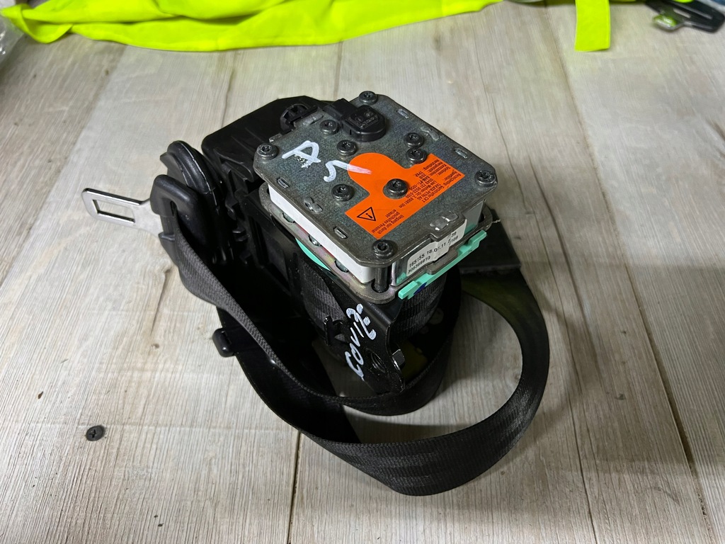 фото №1, Audi a5 8t натягувач лівий правий поперечина bezp kpl