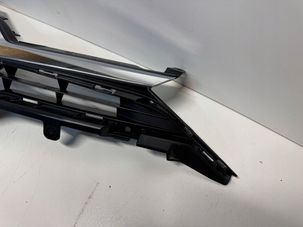 фото №7, Toyota auris ii lift 15-18 решётка радиатора решётка радиатора хром эмблема 53100-02880