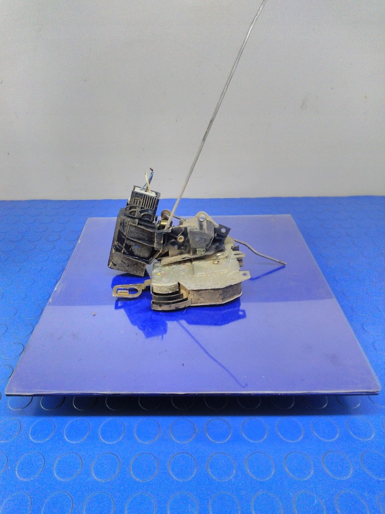 Купить Bmw e36 touring замок дверь перед правый