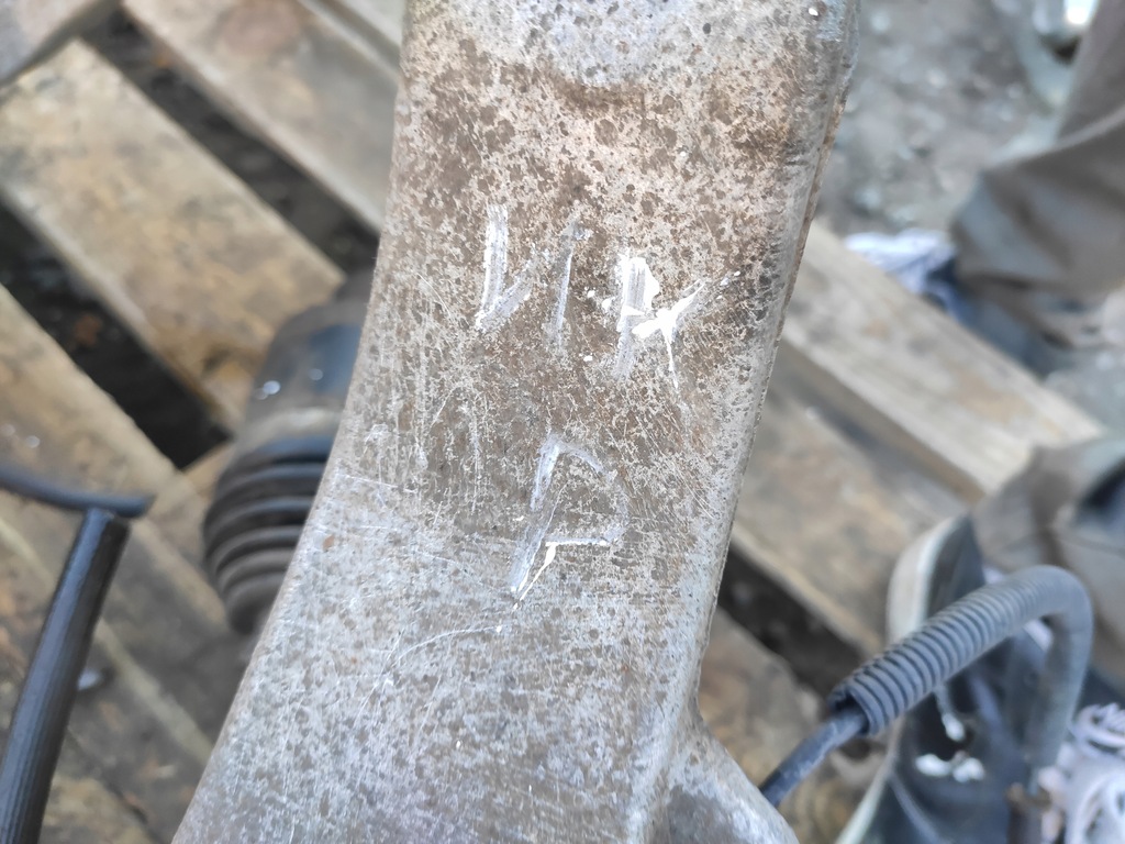 фото №8, Jeep grand cherokee wk 3.0crd commander xk поворотный кулак ступица приводной вал суппорт оригинальный номер