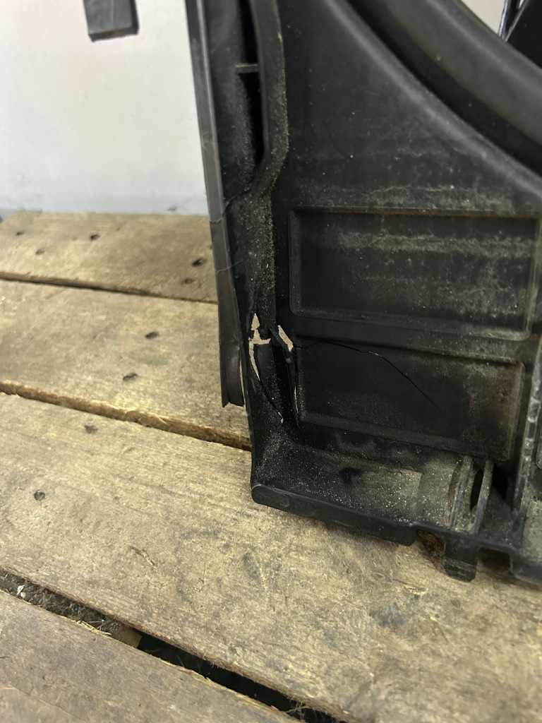 Вентилятор корпус радиатора bmw x3 f25 x4 f26 Оригинал