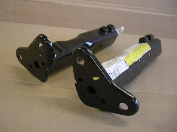 фото №1, Mini cooper кронштейн балка перед