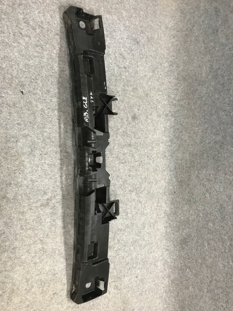 Купить Направляющая бампера задний  задний mercedes gle coupe w 292