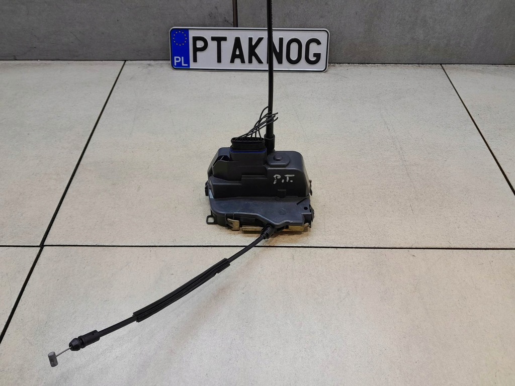 фото №2, Замок двері правий задня scenic ii 6 pin