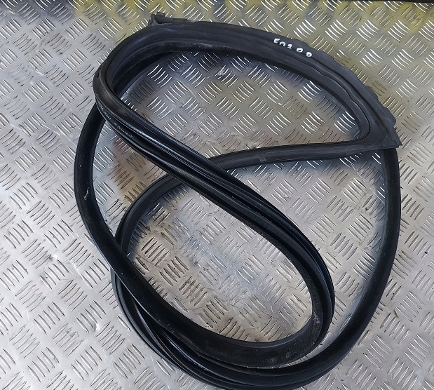 фото №1, Bmw 5 gt f07 прокладка дверь правый перед 7196350