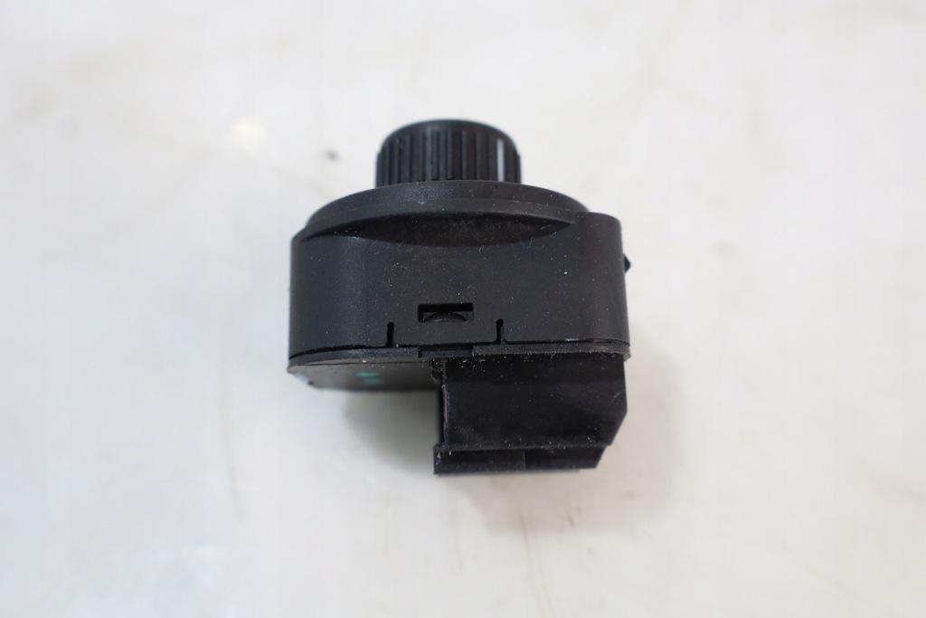 фото №3, Панель керування дзеркал skoda rapid ii