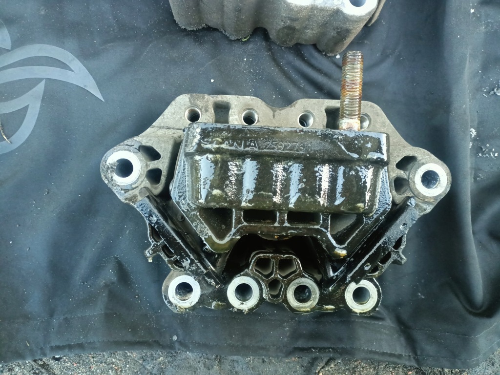 фото №1, Подушка коробки передач scania ntg r s 2592761