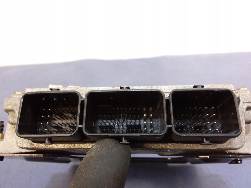 фото №5, Peugeot 307 i 2.0b блок управления бортовой компьютер двигателя